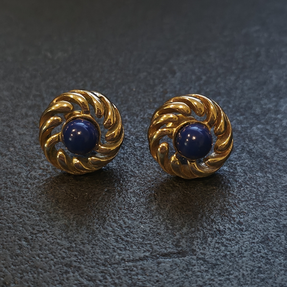 1970s AVON Lapis Blue Tone Stud earrings